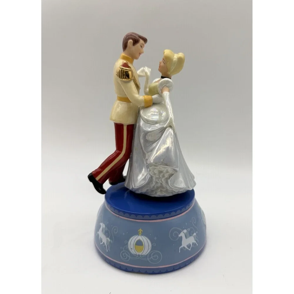 RARE Vintage Disney Cinderella And Prince Rotating Music Box 7.75